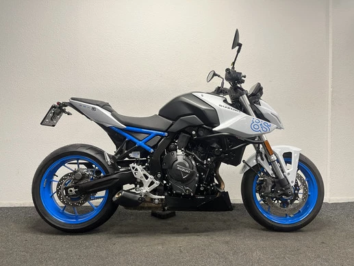 Suzuki GSX - Afbeelding 1 van 22
