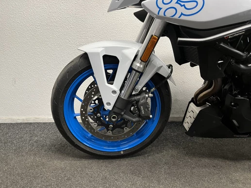 Suzuki GSX - Afbeelding 16 van 22