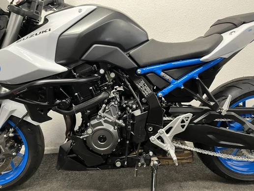 Suzuki GSX - Afbeelding 17 van 22