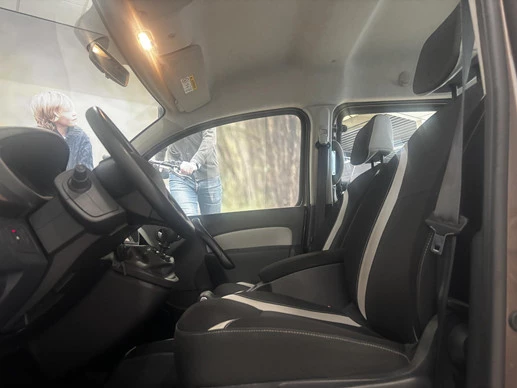 Renault Kangoo - Afbeelding 17 van 28