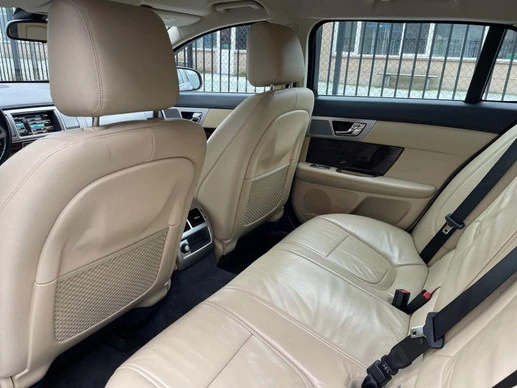 Jaguar XF - Afbeelding 7 van 30