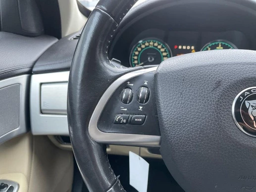 Jaguar XF - Afbeelding 15 van 30