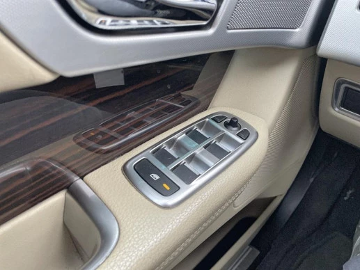 Jaguar XF - Afbeelding 21 van 30