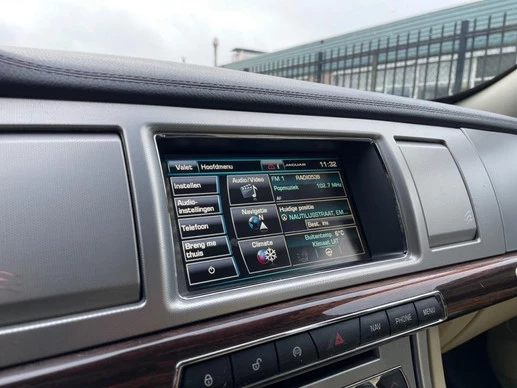 Jaguar XF - Afbeelding 25 van 30