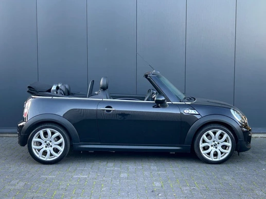 MINI Cooper S Cabrio - Afbeelding 2 van 15