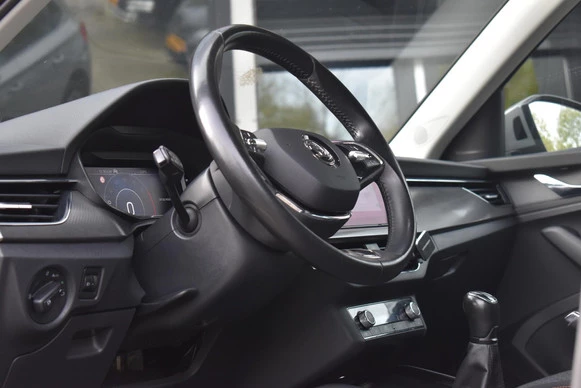 Škoda Kamiq - Afbeelding 11 van 30