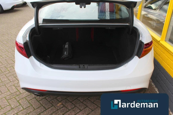 Alfa Romeo Giulia - Afbeelding 9 van 26