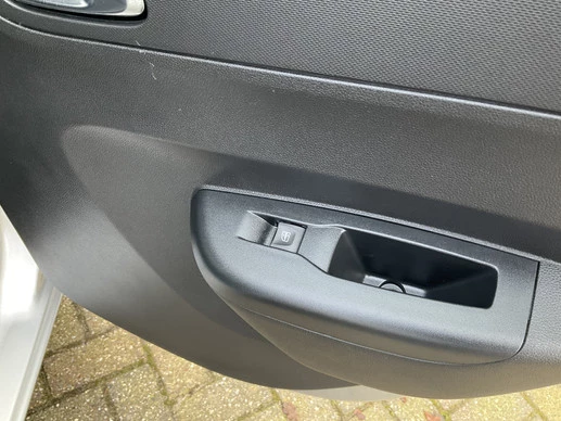 Dacia Spring - Afbeelding 14 van 30