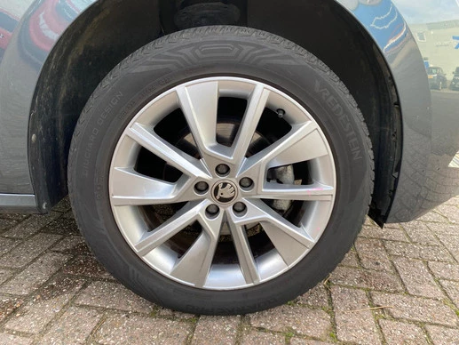 Škoda Kamiq - Afbeelding 12 van 30