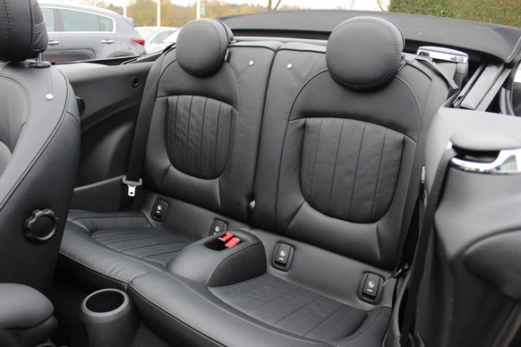 MINI Cooper Cabrio - Afbeelding 11 van 30