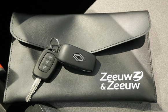 Renault Clio - Afbeelding 29 van 30