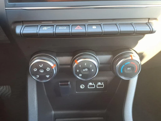 Renault Clio - Afbeelding 25 van 28