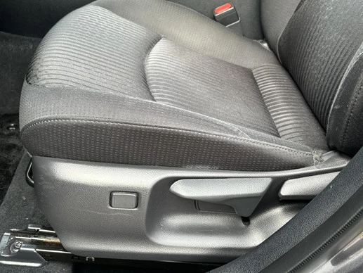 Toyota Prius - Afbeelding 29 van 30