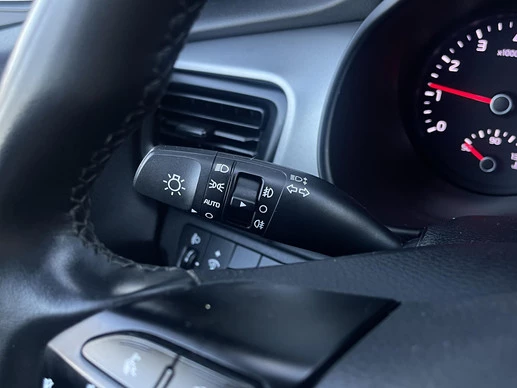 Kia Stonic - Afbeelding 16 van 28