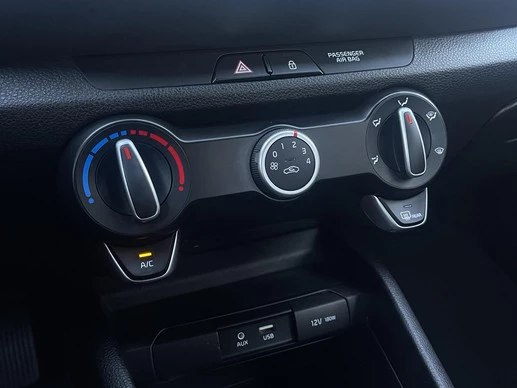 Kia Stonic - Afbeelding 22 van 28