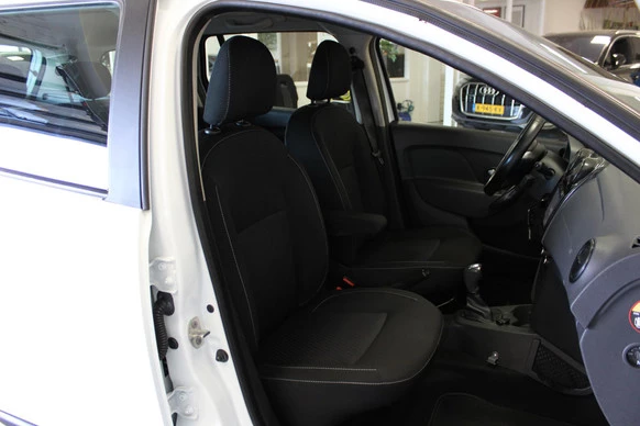 Dacia Logan - Afbeelding 16 van 30