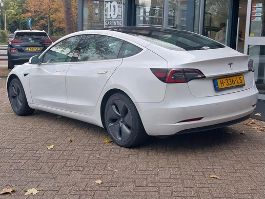 Tesla Model 3 - Afbeelding 3 van 7