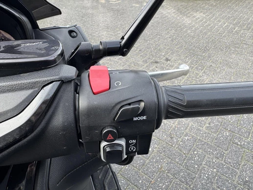 Yamaha T-MAX - Afbeelding 11 van 15