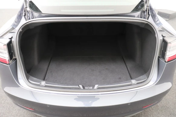 Tesla Model 3 - Afbeelding 13 van 29