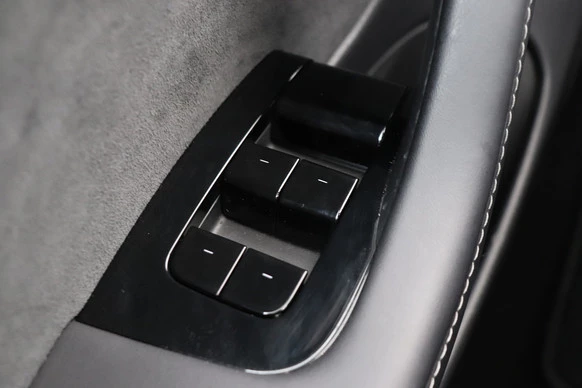 Tesla Model 3 - Afbeelding 17 van 29