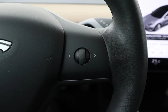 Tesla Model 3 - Afbeelding 19 van 29