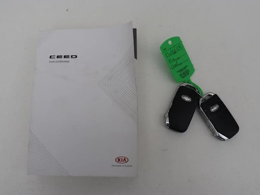Kia Ceed - Afbeelding 14 van 30