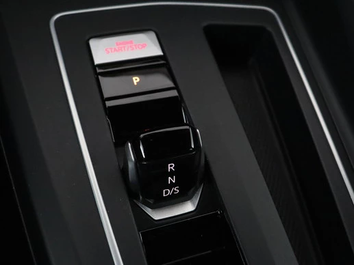 Volkswagen Golf - Afbeelding 22 van 30