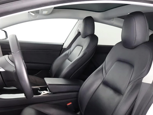 Tesla Model 3 - Afbeelding 13 van 25