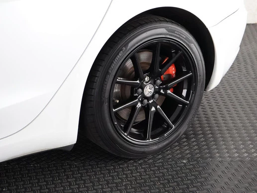 Tesla Model 3 - Afbeelding 19 van 25