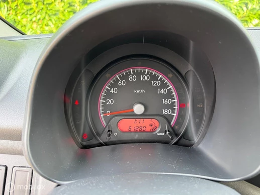 Suzuki Alto - Afbeelding 12 van 17