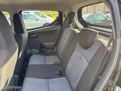 Suzuki Alto - Afbeelding 16 van 17