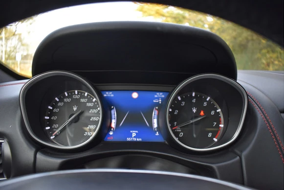 Maserati Levante - Afbeelding 27 van 30