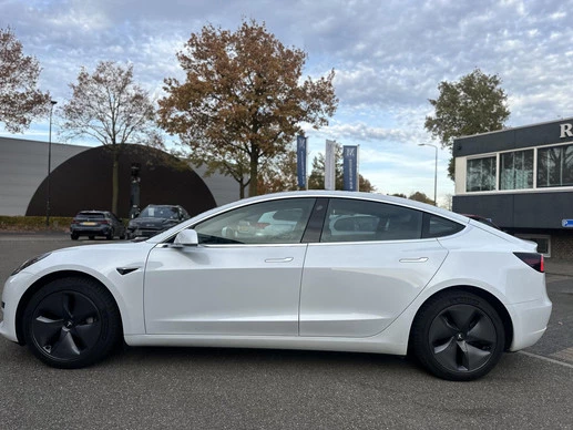 Tesla Model 3 - Afbeelding 2 van 23
