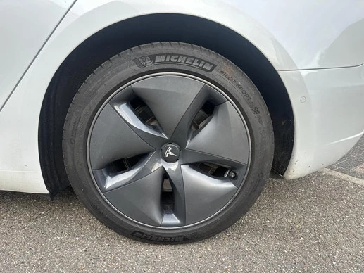 Tesla Model 3 - Afbeelding 3 van 23