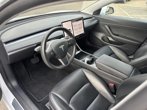 Tesla Model 3 - Afbeelding 12 van 23
