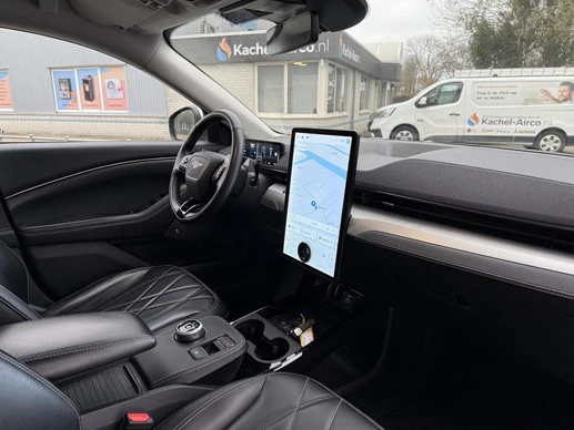 Ford Mustang Mach-E - Afbeelding 14 van 28