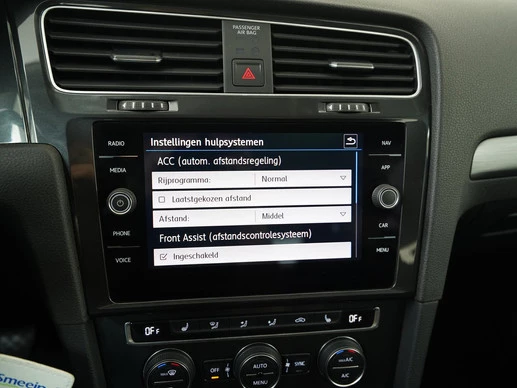 Volkswagen Golf - Afbeelding 18 van 30