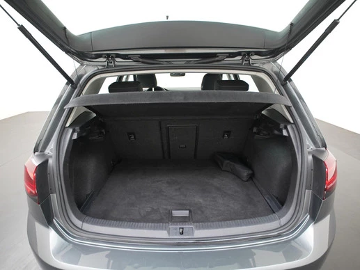 Volkswagen Golf - Afbeelding 22 van 30