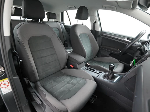 Volkswagen Golf - Afbeelding 24 van 30