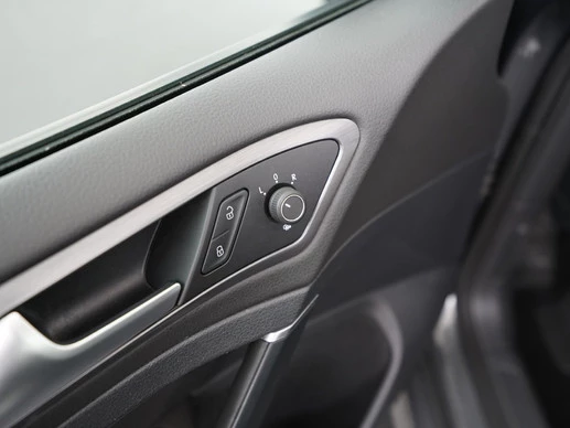 Volkswagen Golf - Afbeelding 28 van 30