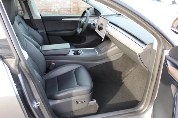 Tesla Model Y - Afbeelding 12 van 20