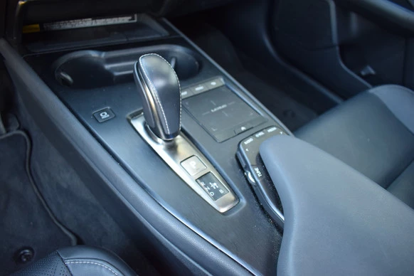 Lexus UX - Afbeelding 13 van 28