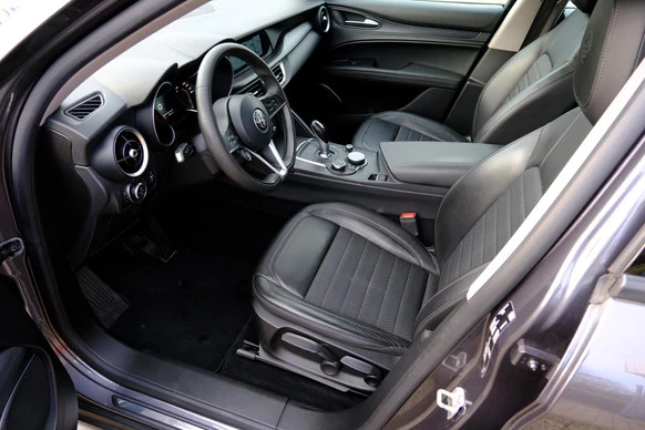 Alfa Romeo Stelvio - Afbeelding 2 van 30