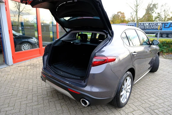 Alfa Romeo Stelvio - Afbeelding 9 van 30