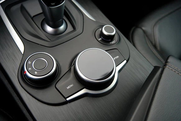 Alfa Romeo Stelvio - Afbeelding 21 van 30