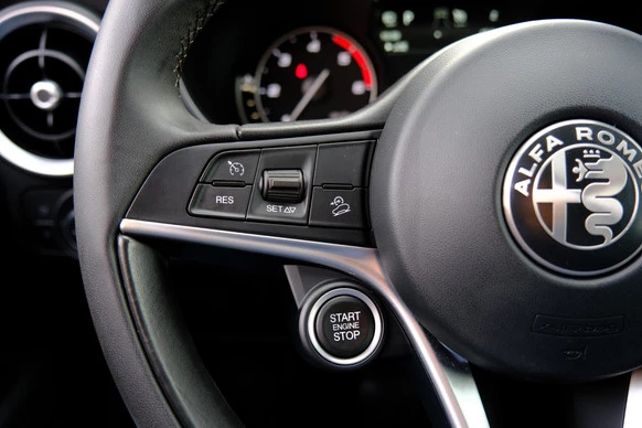 Alfa Romeo Stelvio - Afbeelding 25 van 30