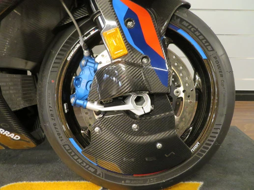 BMW M 1000 RR - Afbeelding 9 van 13