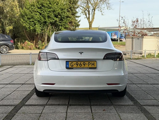 Tesla Model 3 - Afbeelding 5 van 26