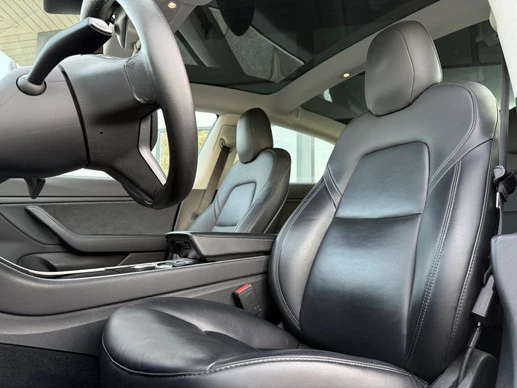 Tesla Model 3 - Afbeelding 12 van 26