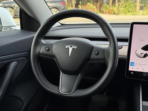 Tesla Model 3 - Afbeelding 19 van 26